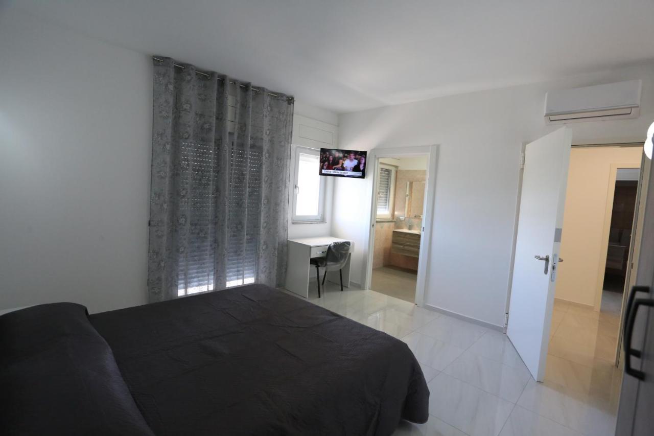 Il Giglio Hotel กัสเตลโวลตูร์โน ภายนอก รูปภาพ